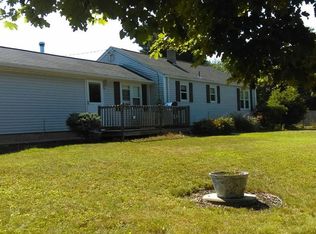 31 Country Hill Rd, Cumberland, RI 02864