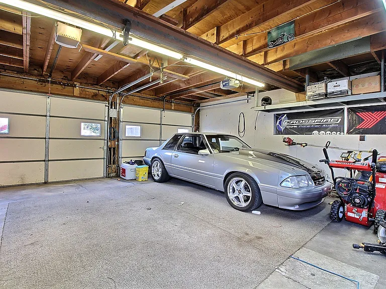 413 N Thomas St — Photo 3