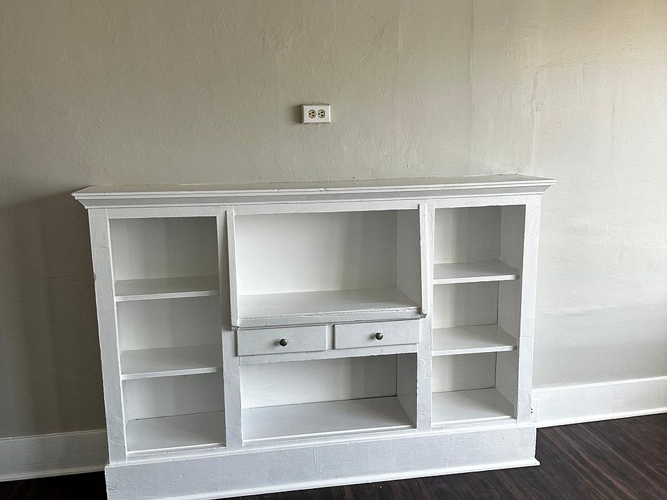 1st image of 1220 E Broadway APT 2