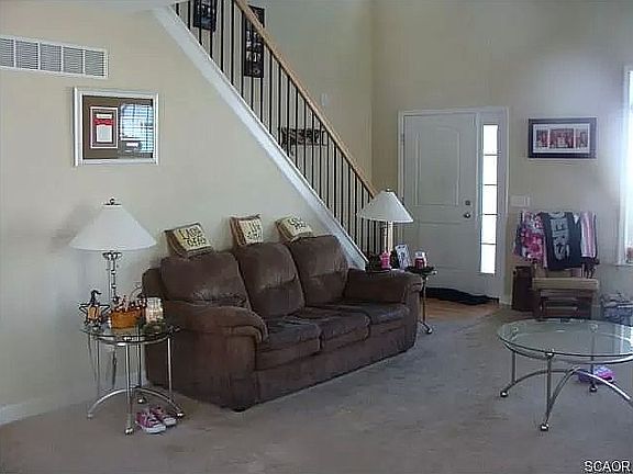 2nd image of 406 Plantation Dr