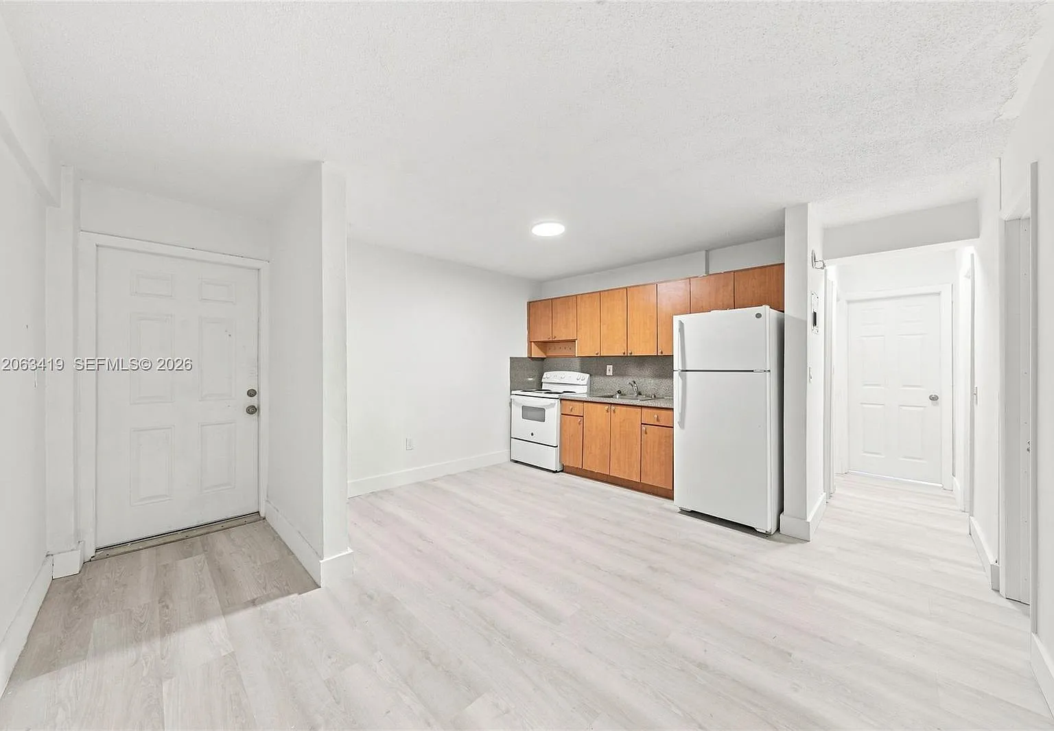 2 bed, $2,500 — Photo 1