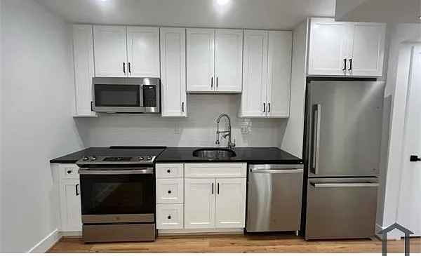 3 bed, $4,500 — Photo 3
