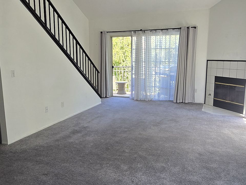 1st image of 24155 Del Monte Dr Unit 372