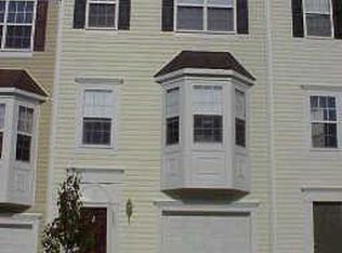 585 Kalmia Sq NE, Leesburg, VA 20176