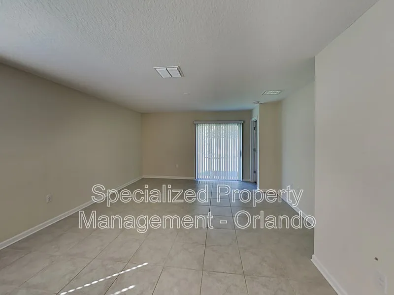 3 bed, 2.0 bath, 1260 sqft, $1,950 — Photo 2
