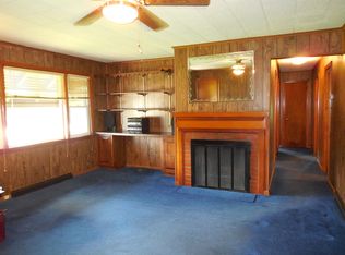 12 Old Grays Bridge Rd, Brookfield, CT 06804