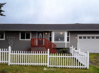 1506 E Camano Dr, Camano Island, WA