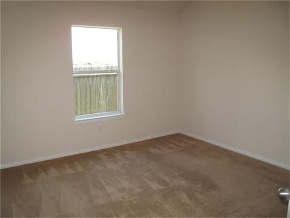 5th image of 4806 Cedar Hill Dr