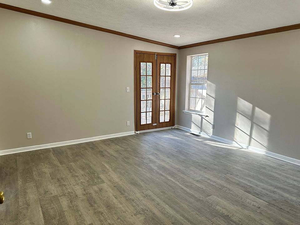 186 Meadow - 186 Meadow St Tallapoosa, GA | Zillow - Apartments for ...