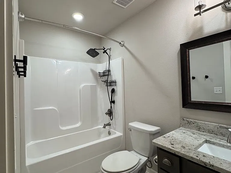 1707 SE K Pl — Photo 16