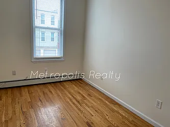 Rented by Metropolis International Realty Inc.