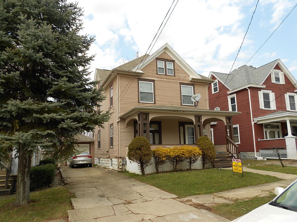 2nd image of 919 Marshall Ave