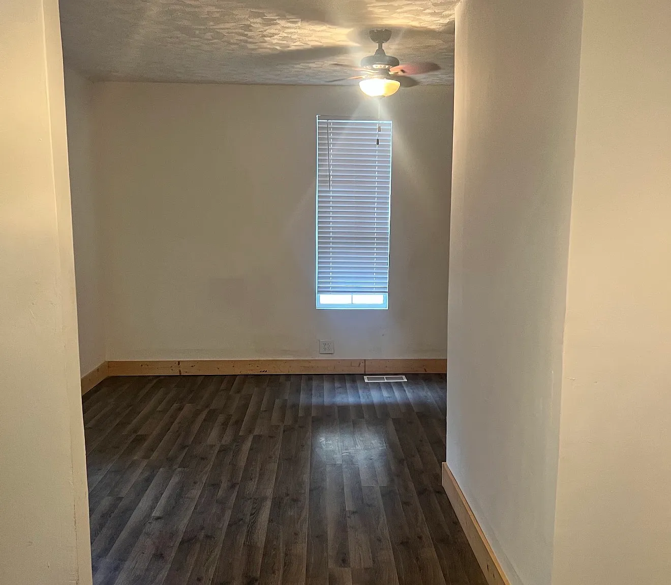 2 bed, 720 sqft, $895 — Photo 2