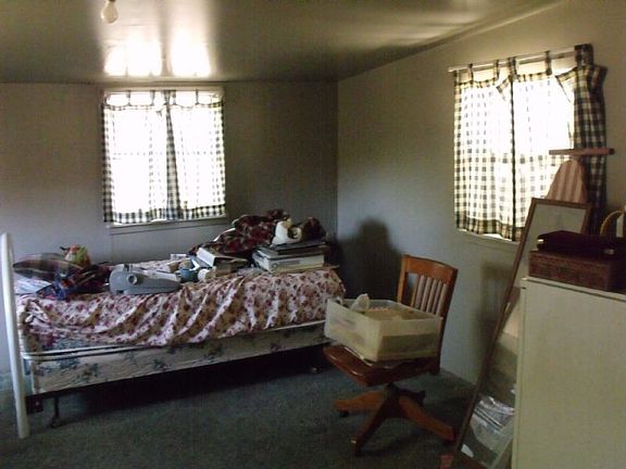 3rd image of 1006 Sealy Ave