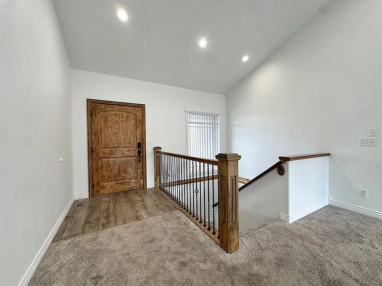 624 Centennial Loop — Photo 7