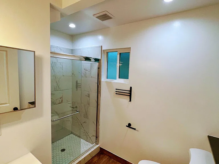 6731 Amigo Ave — Photo 12
