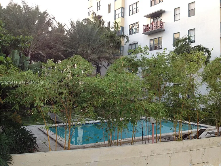 2445 Lake Pancoast Dr #7 — Photo 24