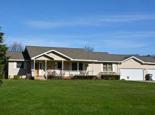 8270 Forest Dr, Traverse City, MI 49684