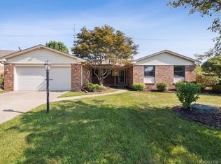 17018 White Haven Dr, Northville, MI 48168