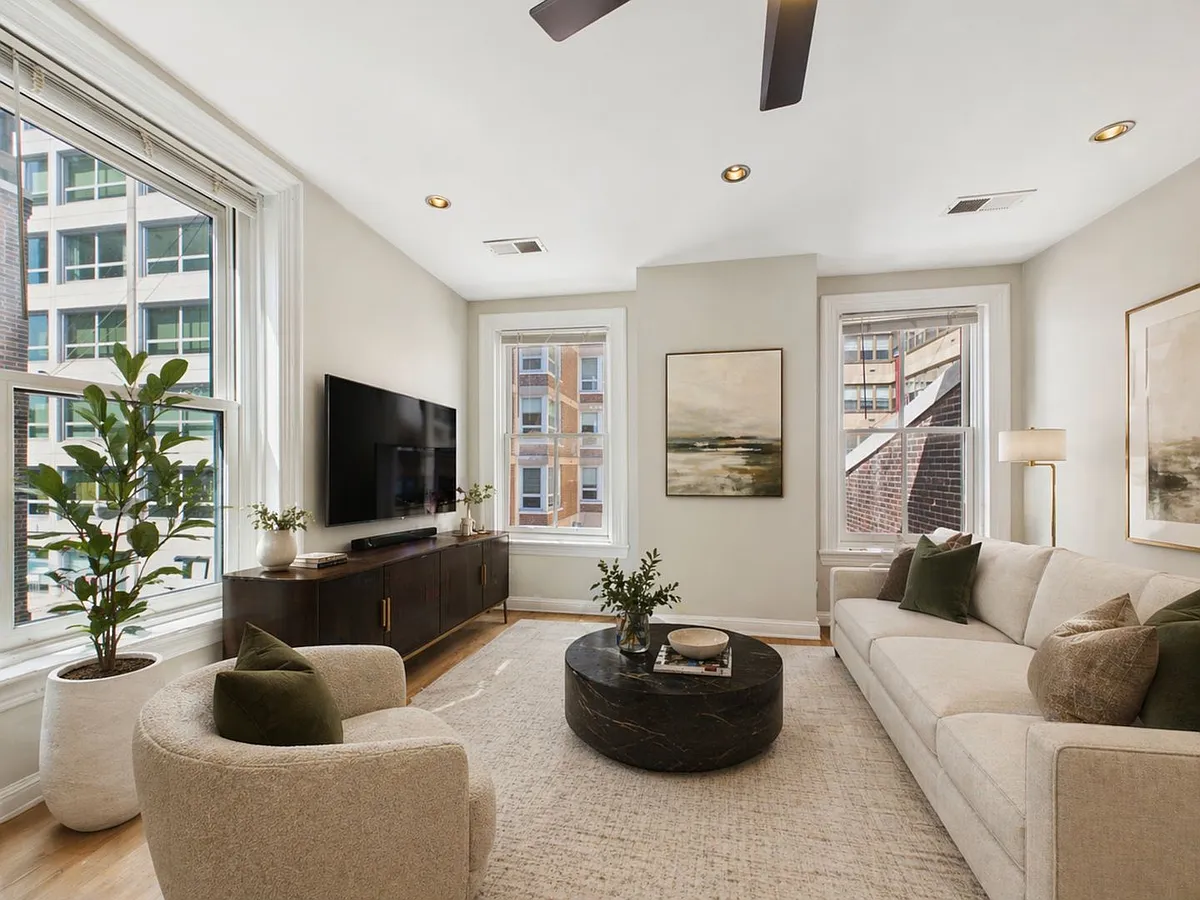 Building Photo - 1823 Spruce St #3R