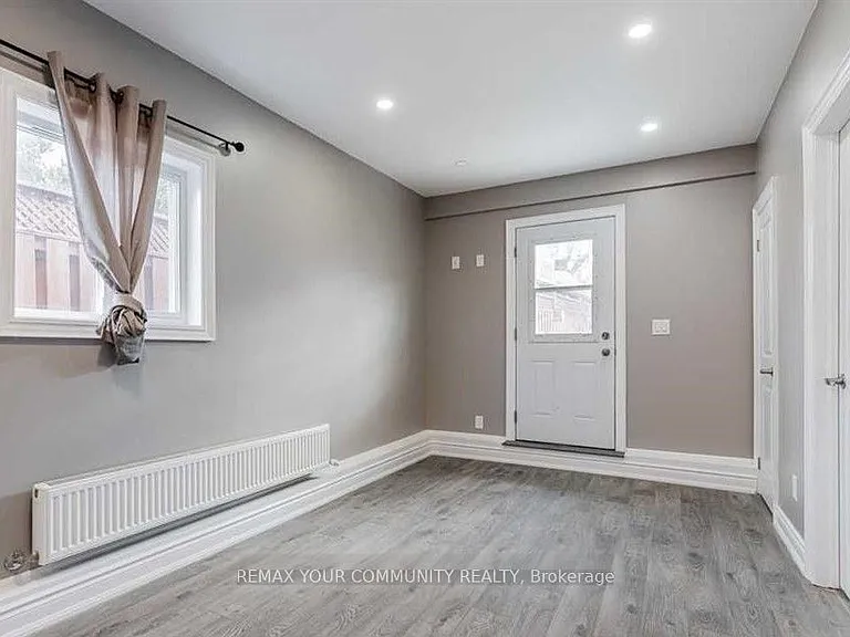 30 Westchester Rd — Photo 3