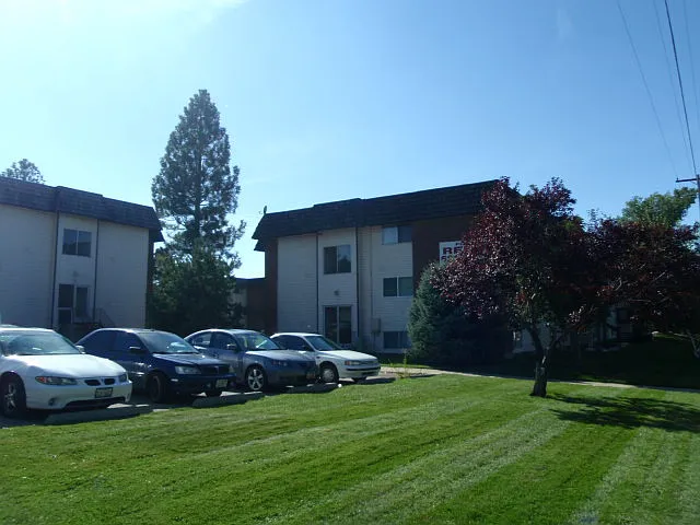 Terr Green Bldg 2 — Photo 1