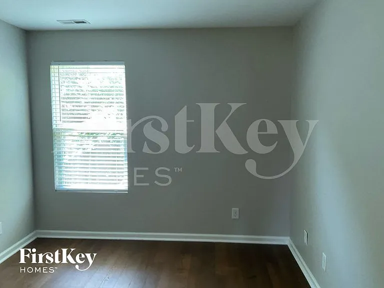 10118 Green Grass Rd — Photo 7