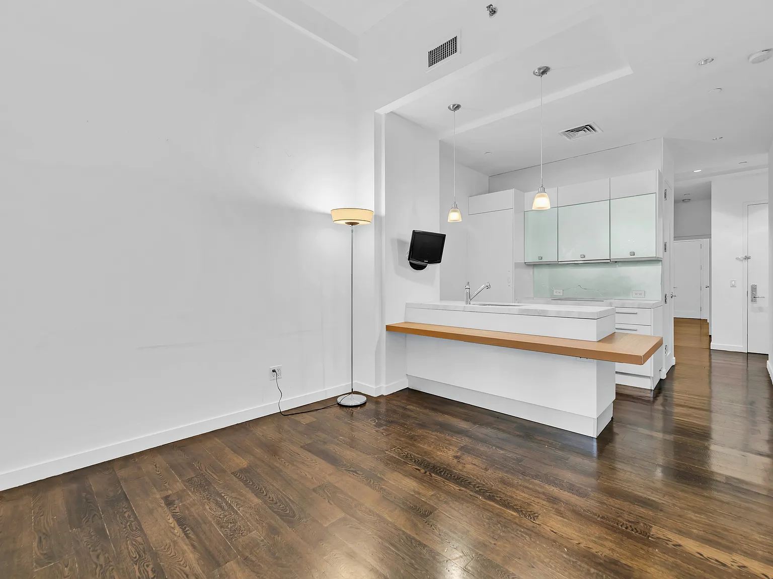 11 East 36th Street — Photo 2