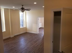 2013 S 13th St, Philadelphia, PA