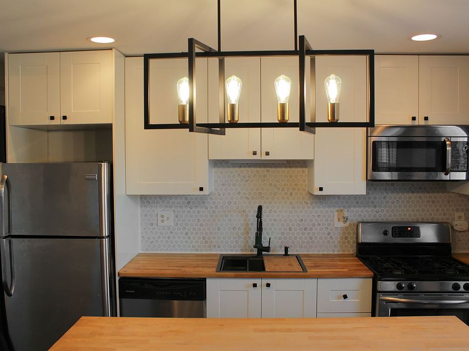 1st image of 6161 Parkway Dr #2