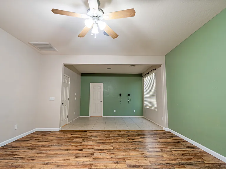 18433 W Sunnyslope Ln — Photo 13