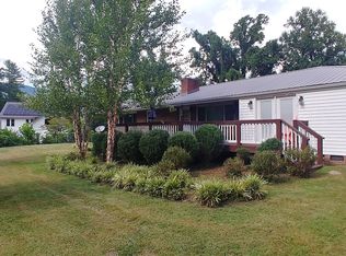 132 Ridgeway St, Sylva, NC 28779