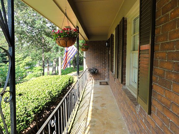 3rd image of 5423 Wilder Dr