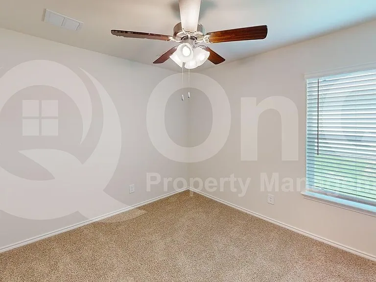 504 Saddle Blanket Dr — Photo 12