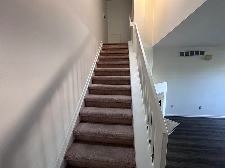 1891 Vine Way Dr #32 — Photo 10