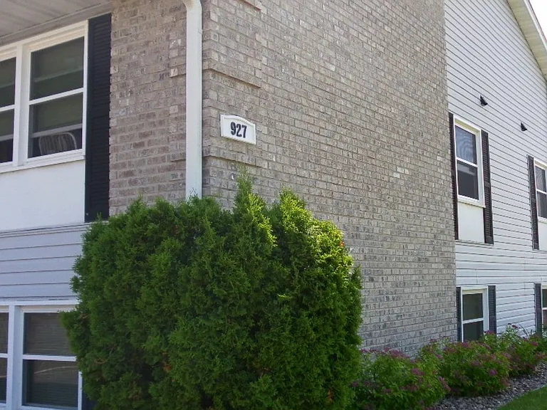 927 Briar Ln — Photo 21