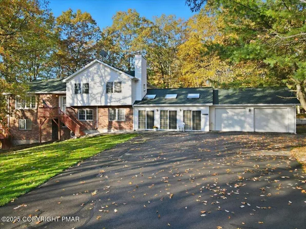 349 Bumblebee Pass, Cresco, PA 18326