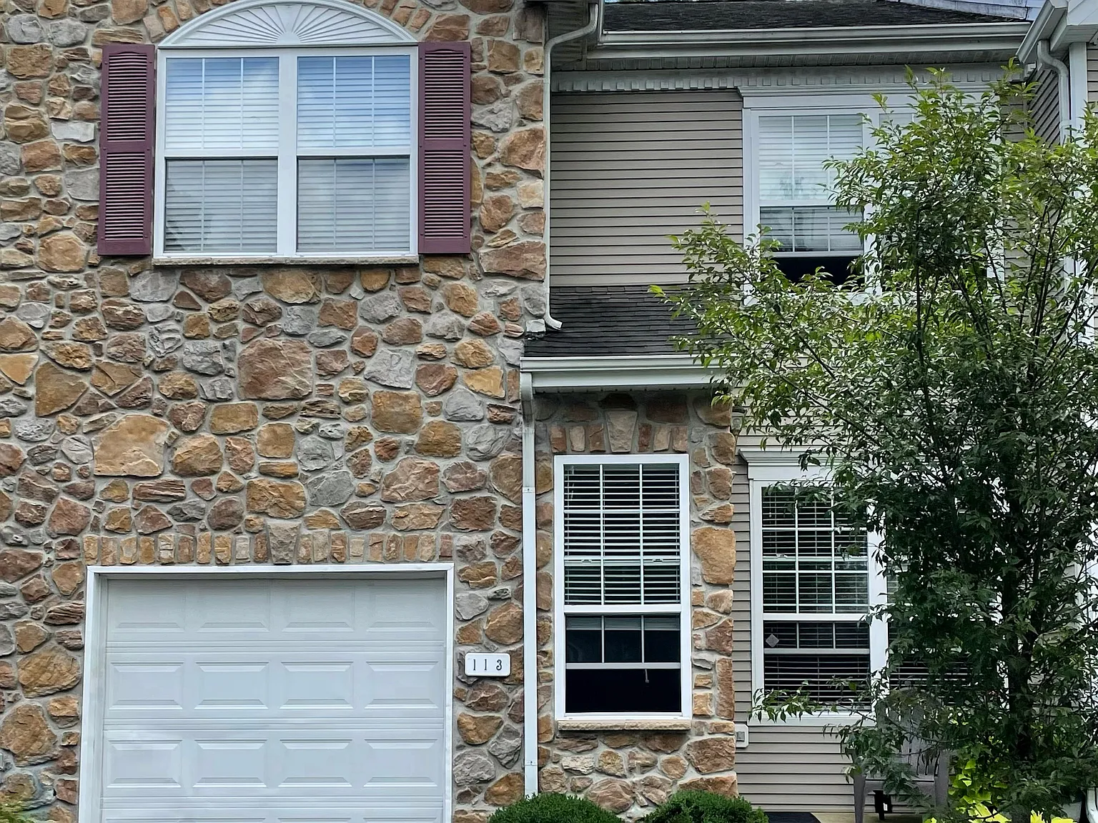 3 bed, 2.5 bath, 2128 sqft, $3,500 — Photo 1