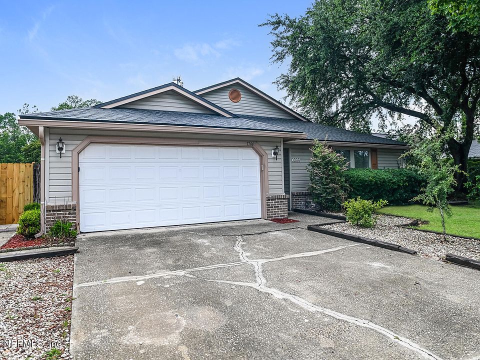 1st image of 7744 ROCKRIDGE Drive W