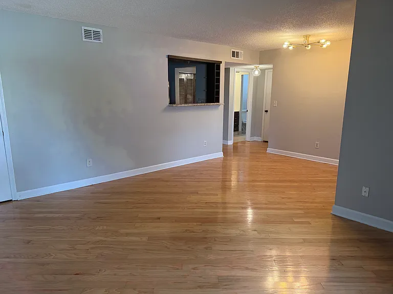 1502 Wingate Way — Photo 12