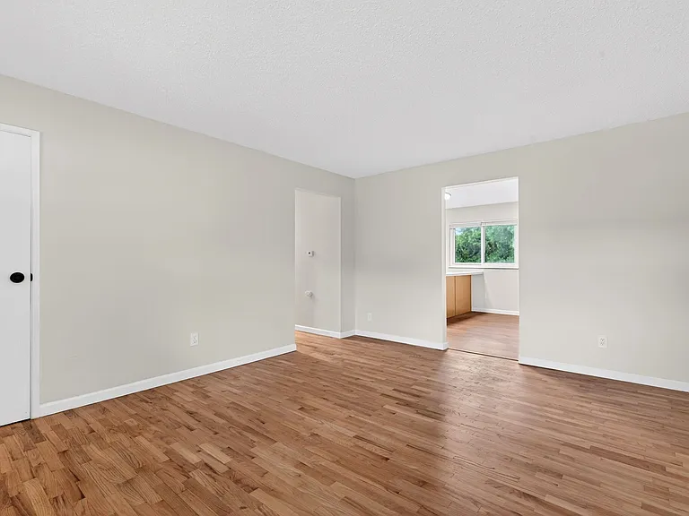 2246 Bensonhurst Dr — Photo 12