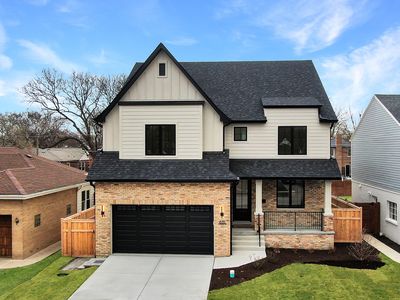 835 S Ashland Ave, La Grange, IL, 60525