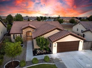 9029 Midnight Creek Way, Bakersfield, CA 93311