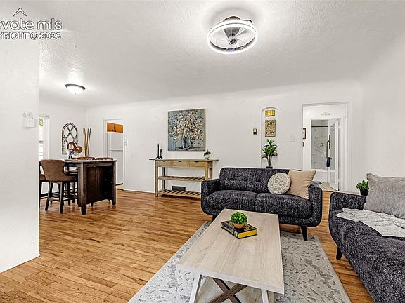 5th image of 1426 E Willamette Ave