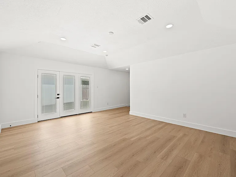 7631 Westwind Ln — Photo 27