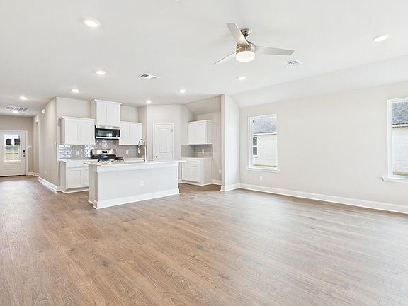 2nd image of 112 Top Ridge Rd