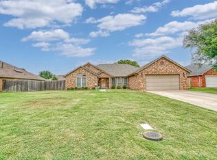 809 Jamestown Dr, Altus, OK 73521