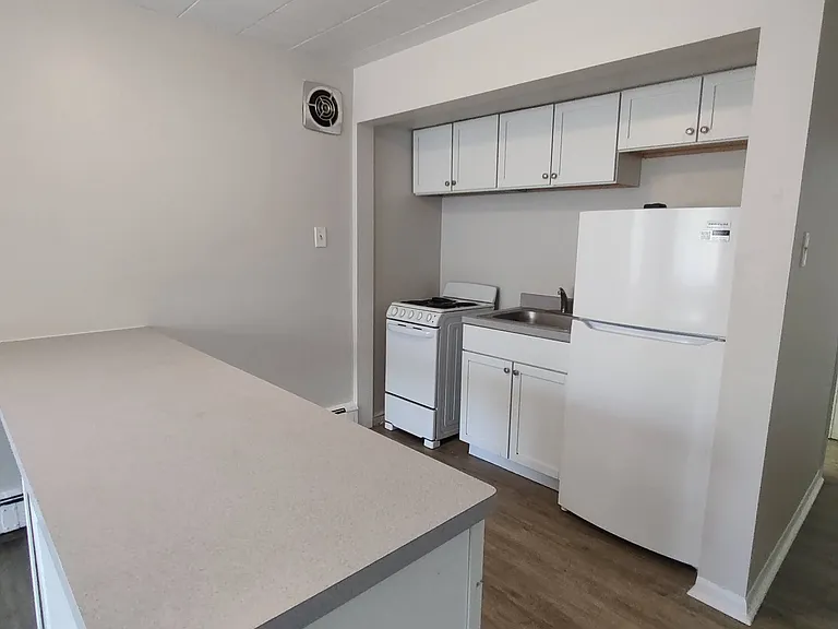 741 Washington Ave #1 — Photo 2