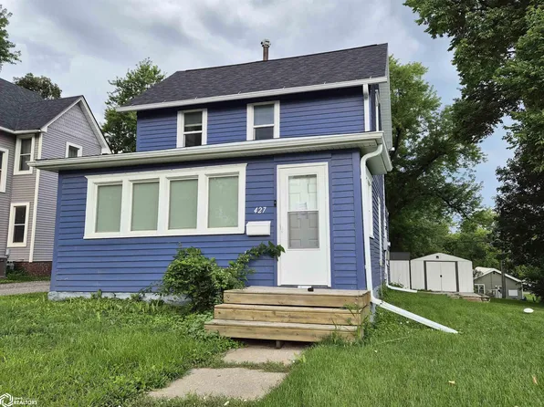 427 West St, Grinnell, IA 50112
