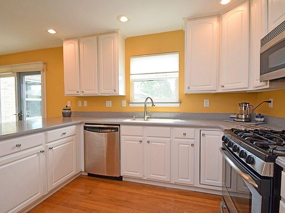 4th image of 8718 Charleston Valley Dr